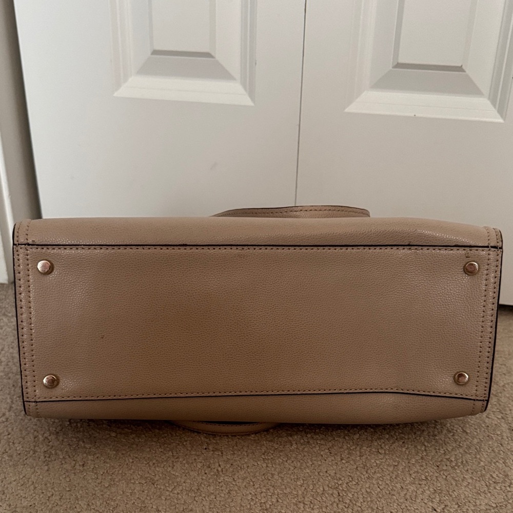 LIKE NEW Kate Spade Beige Leather Tote Bag - Picture 3 of 4